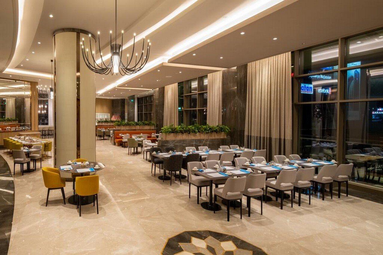 Hilton Mall Of Istanbul Bagian luar foto The restaurant