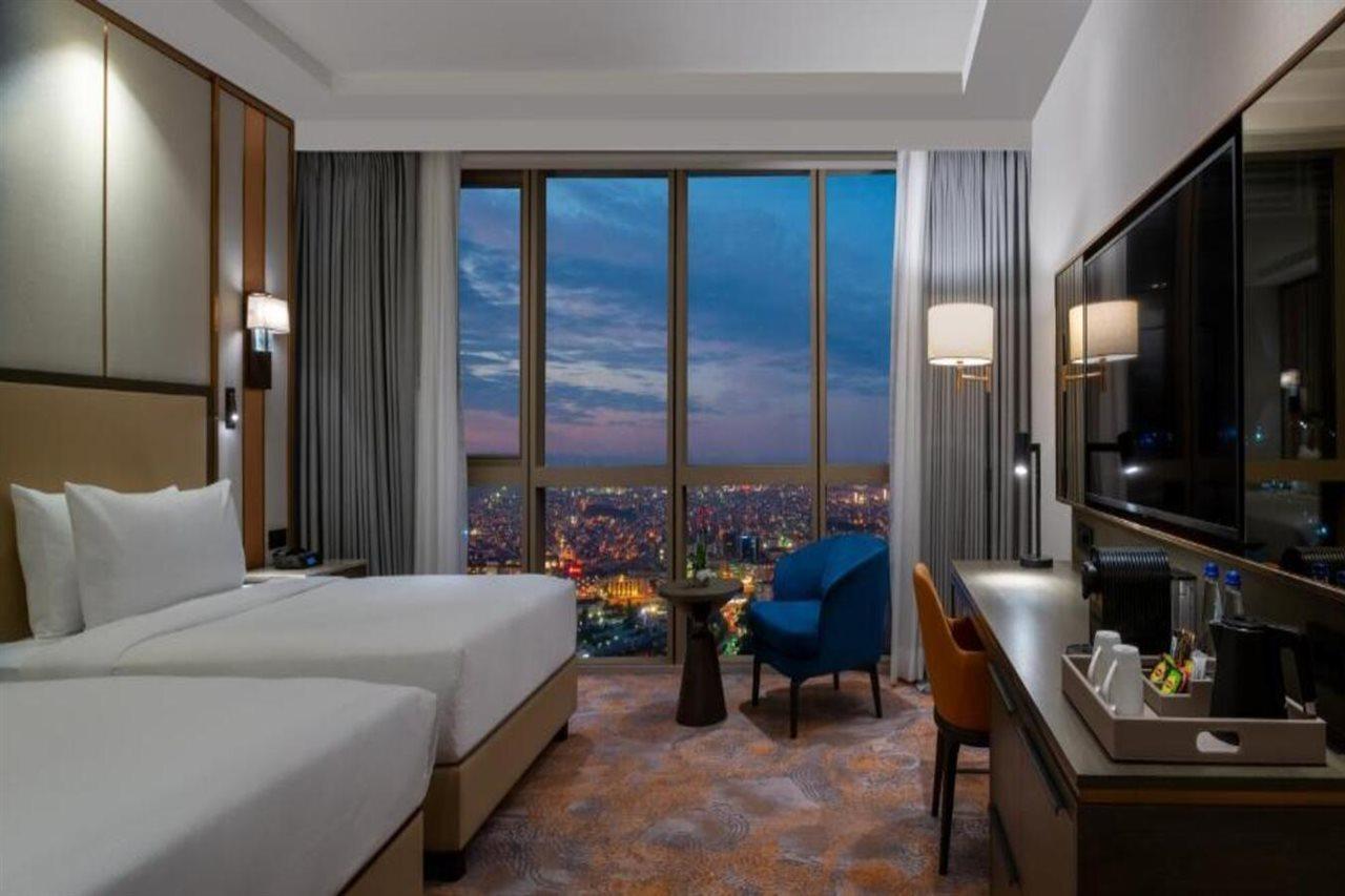 Hilton Mall Of Istanbul Bagian luar foto Deluxe Room