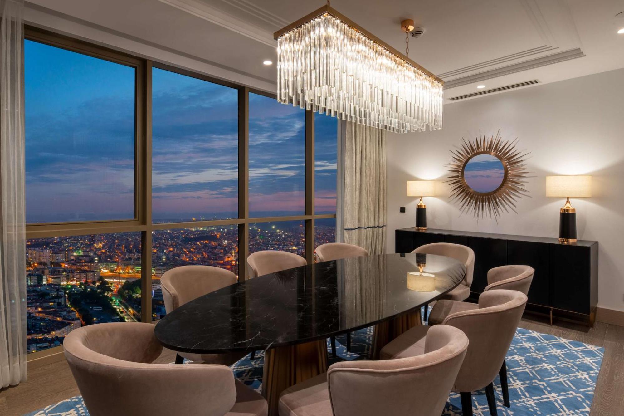 Hilton Mall Of Istanbul Bagian luar foto A dining room in a penthouse